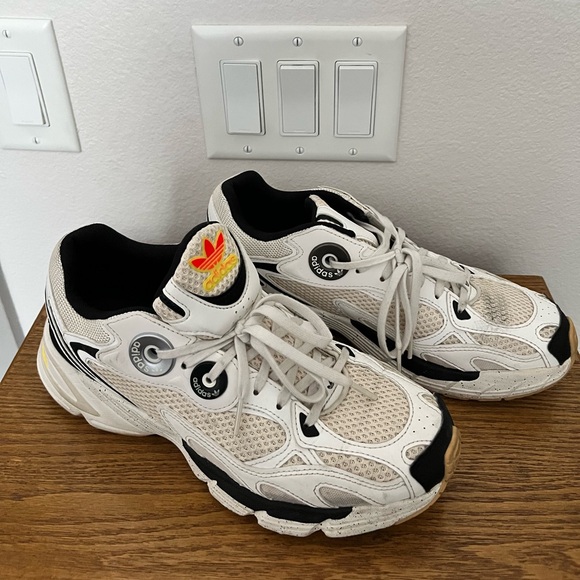 Adidas White and Black Mesh Sneakers with Colorful Logo - Picture 1 of 6